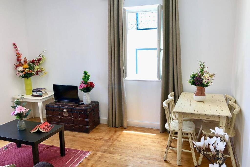 32 2 - Heart Of Private Apartment, Bairro Alto Apartment Lissabon